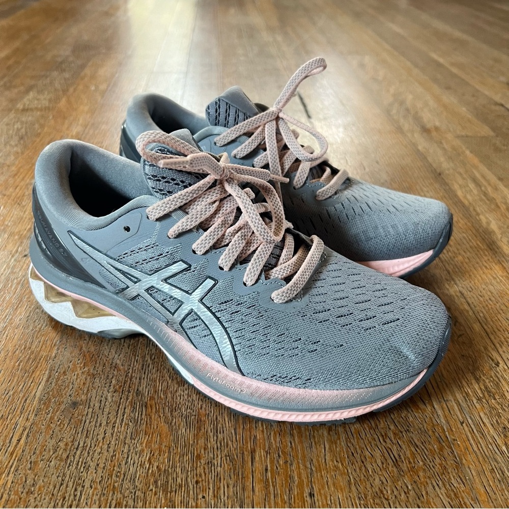 ASICS Gel Kayano 27- Size 6